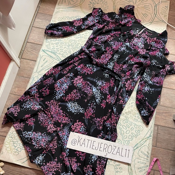 Lane Bryant Dresses & Skirts - Lane Bryant size 26w dress 💃